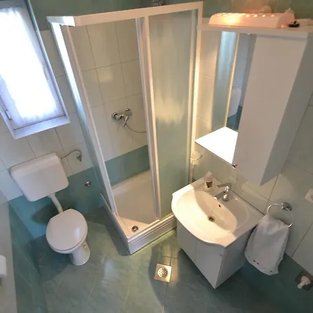 Apartamento Kresan Sukošan