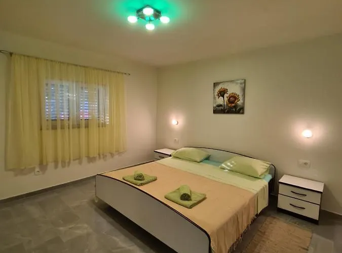 Apartamento Kresan Sukošan